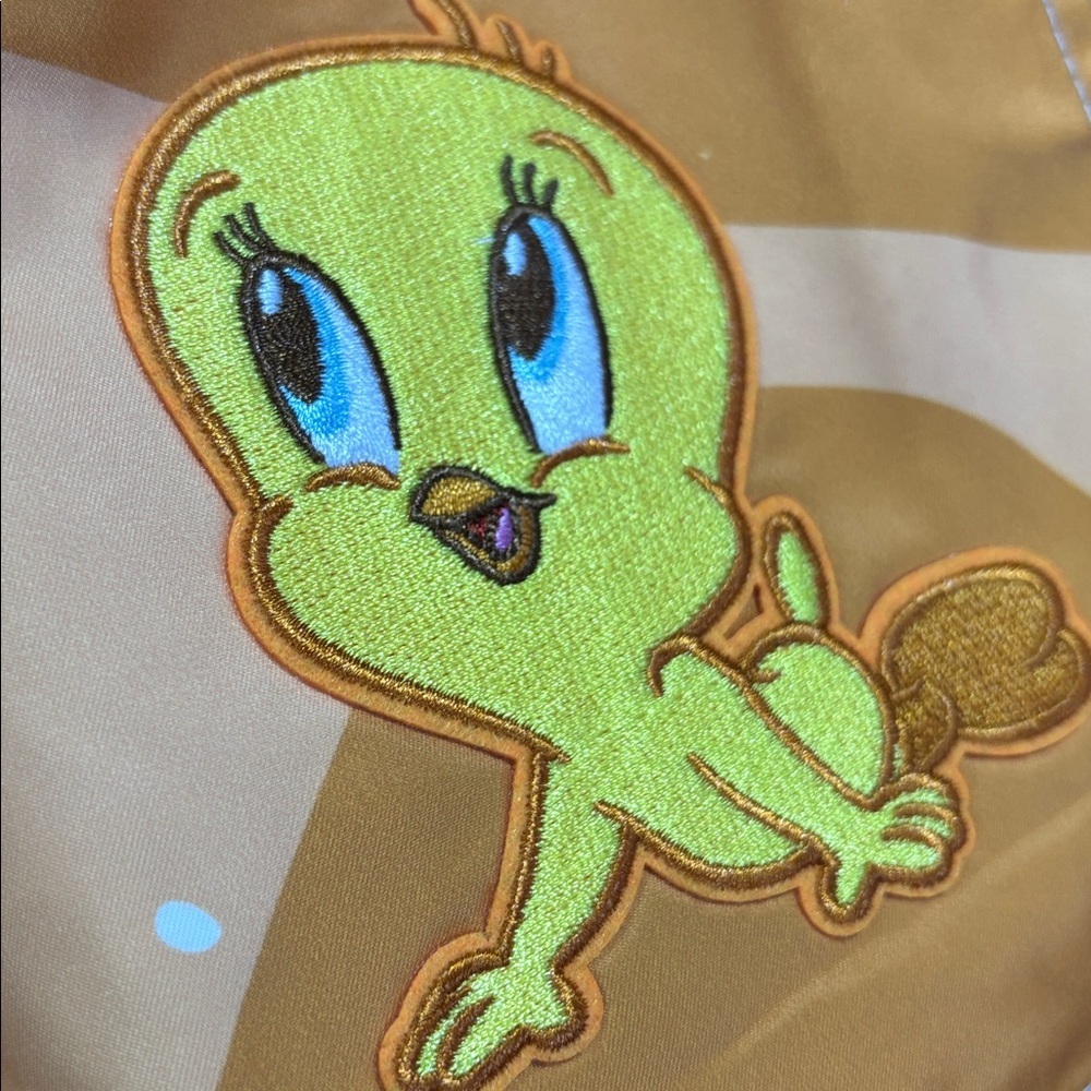 Looney Tumes Embroidered character trunks elastic/drawcord,mesh lined,pockets - Picture 3 of 11